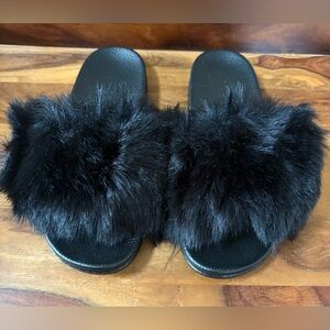 Faux Fur Black Slides